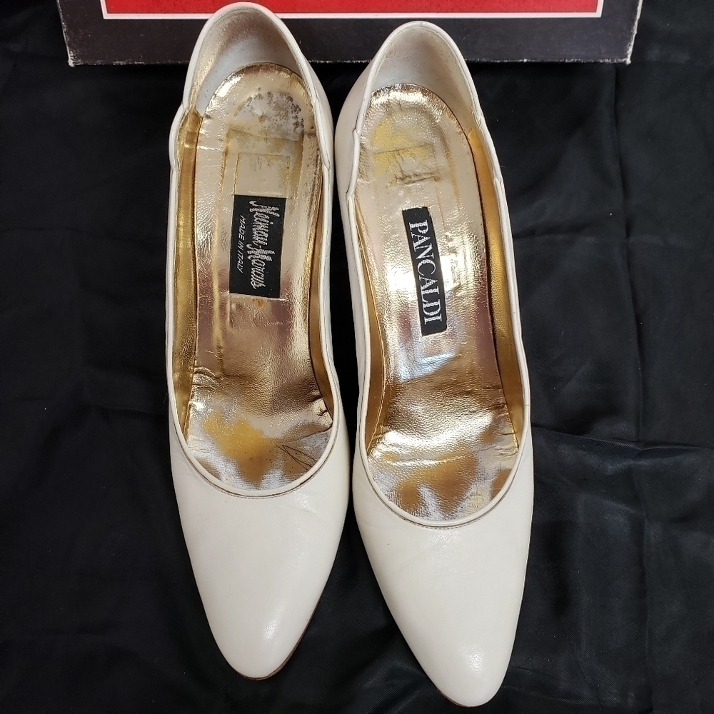 Pancaldi Vartan Winter White Ivory Kid Leather 8AA Narrow Pump Heels EUC in box - Picture 16 of 16
